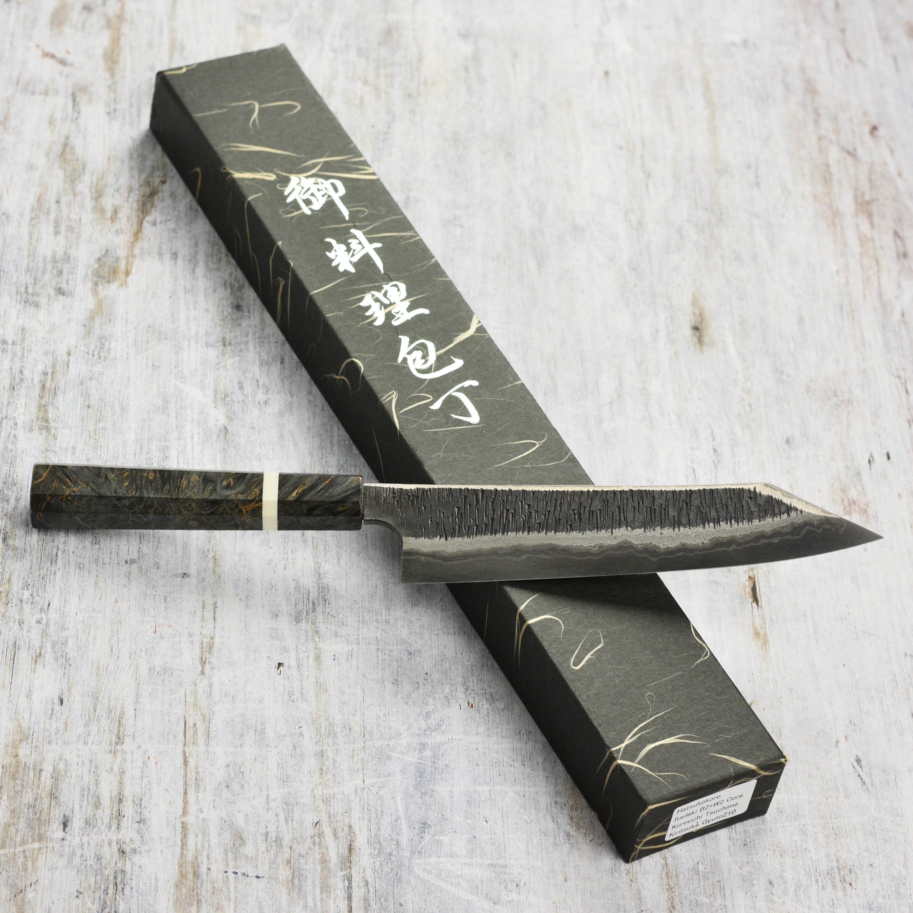 Hatsukokoro x Nigara Itadaki Coreless Damascus 8.25" Kiritsuke Gyuto