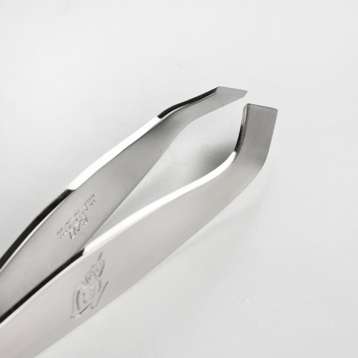 Shun 5.5" Fish Bone Tweezers
