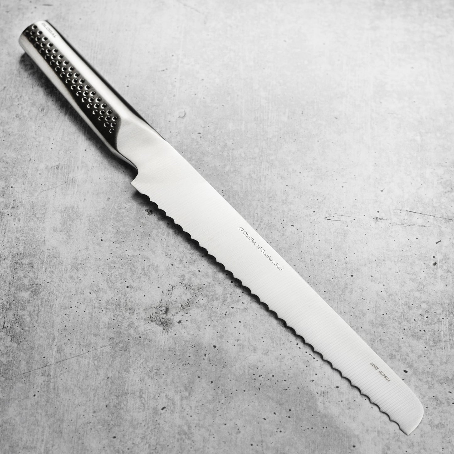 Global Ukon 9" Bread Knife