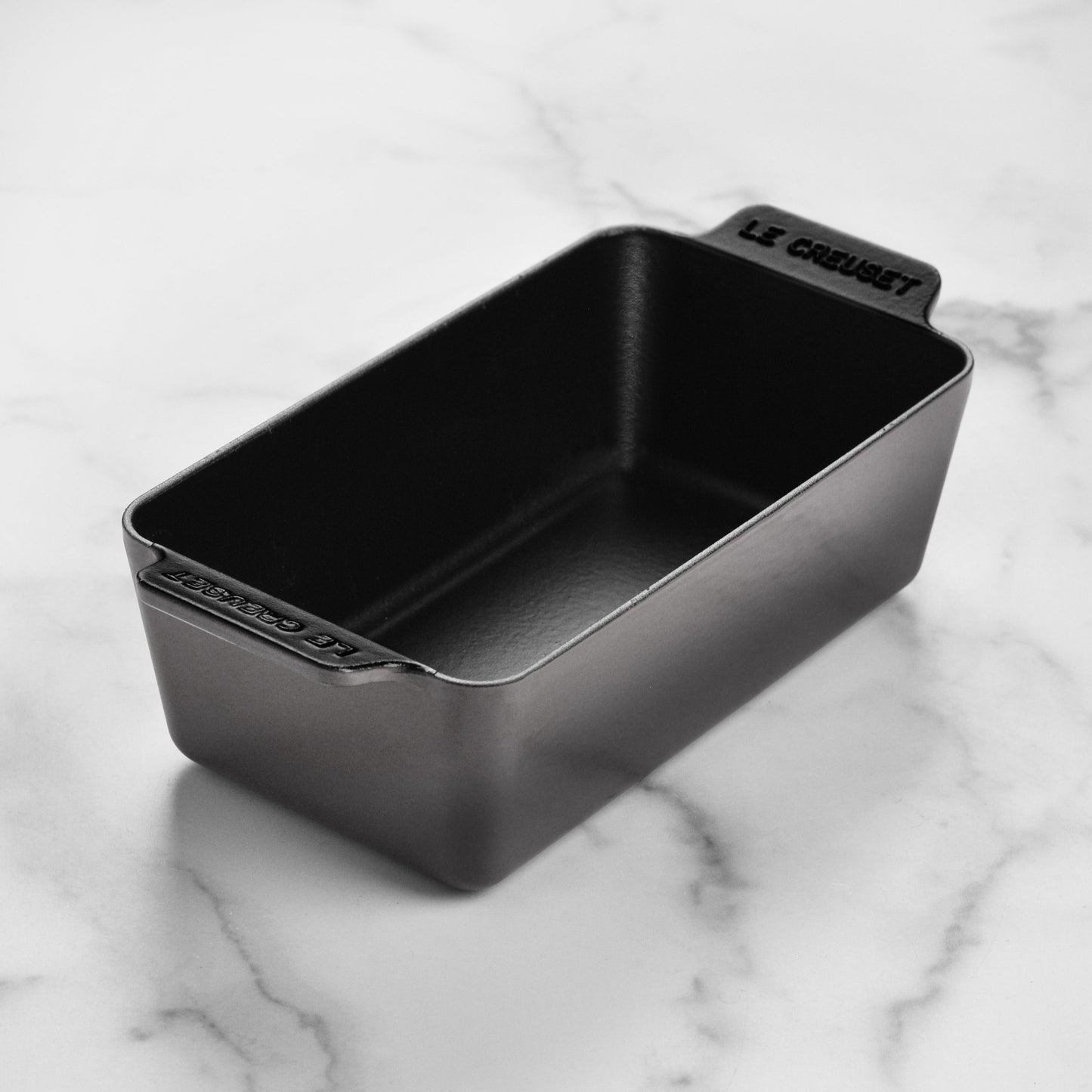 Le Creuset Signature Cast Iron 9 x 5" Oyster Loaf Pan