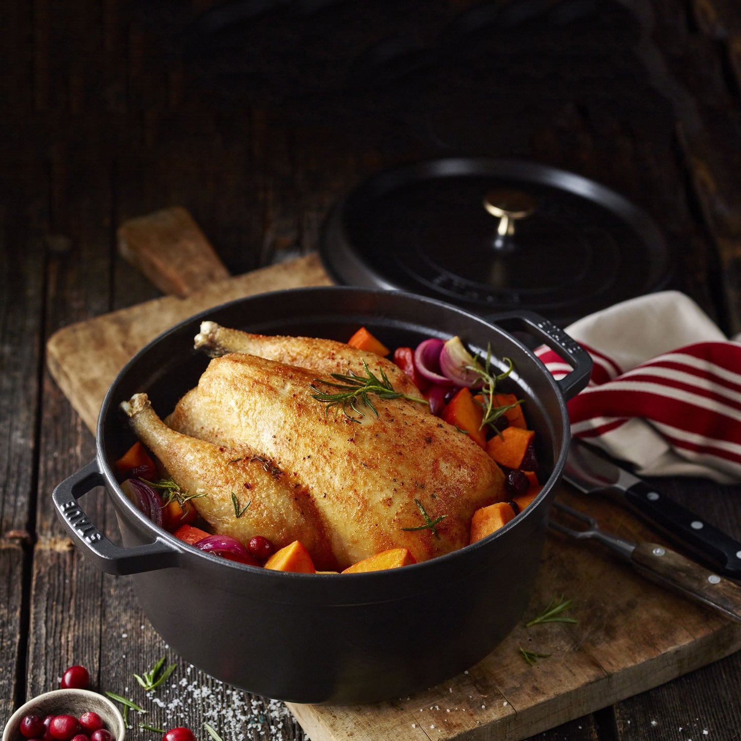 Staub 7-quart Matte Black Round Dutch Oven