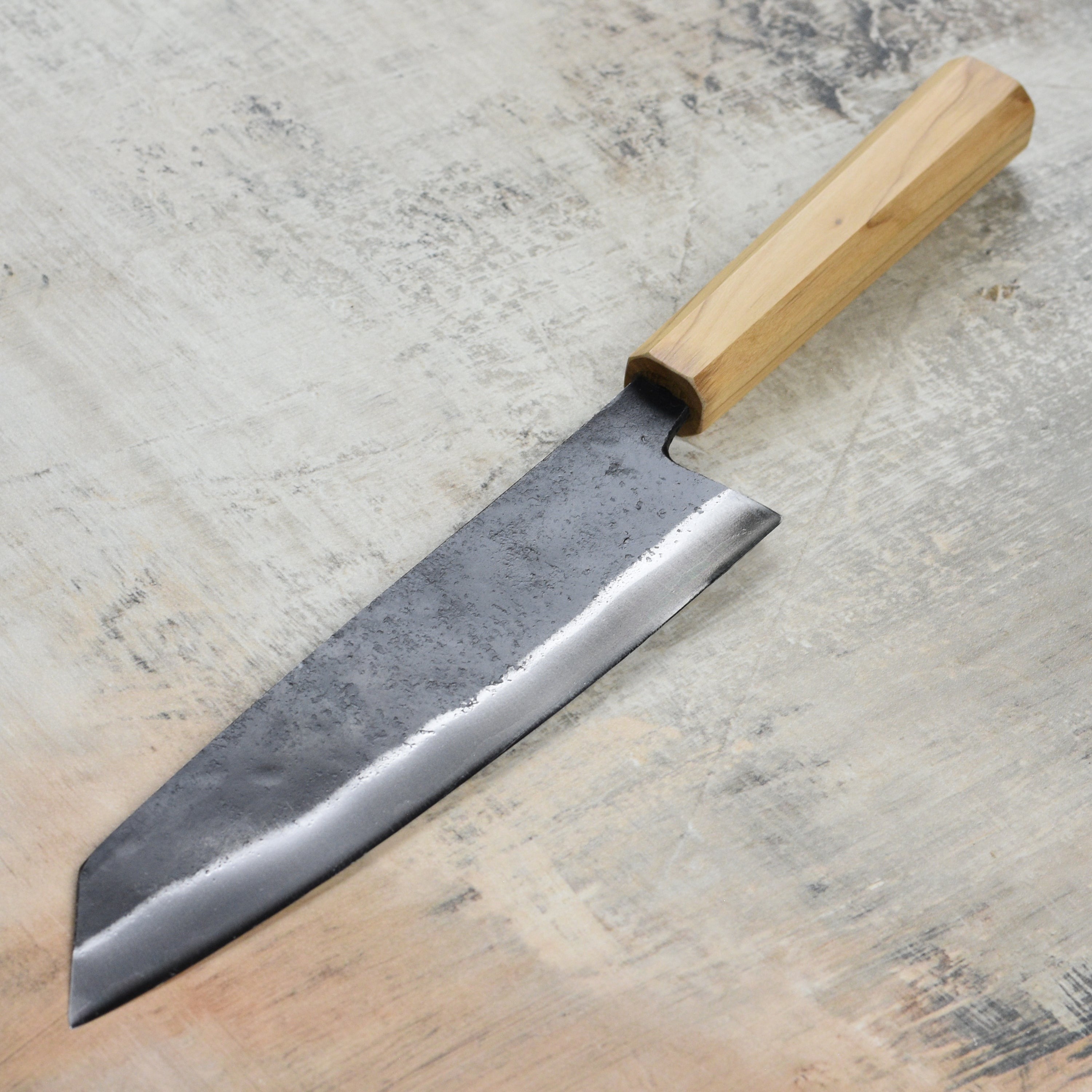 Hatsukokoro Kurogane Aogami #2 Kurouchi 8.25" Kiritsuke Gyuto, Olivewood