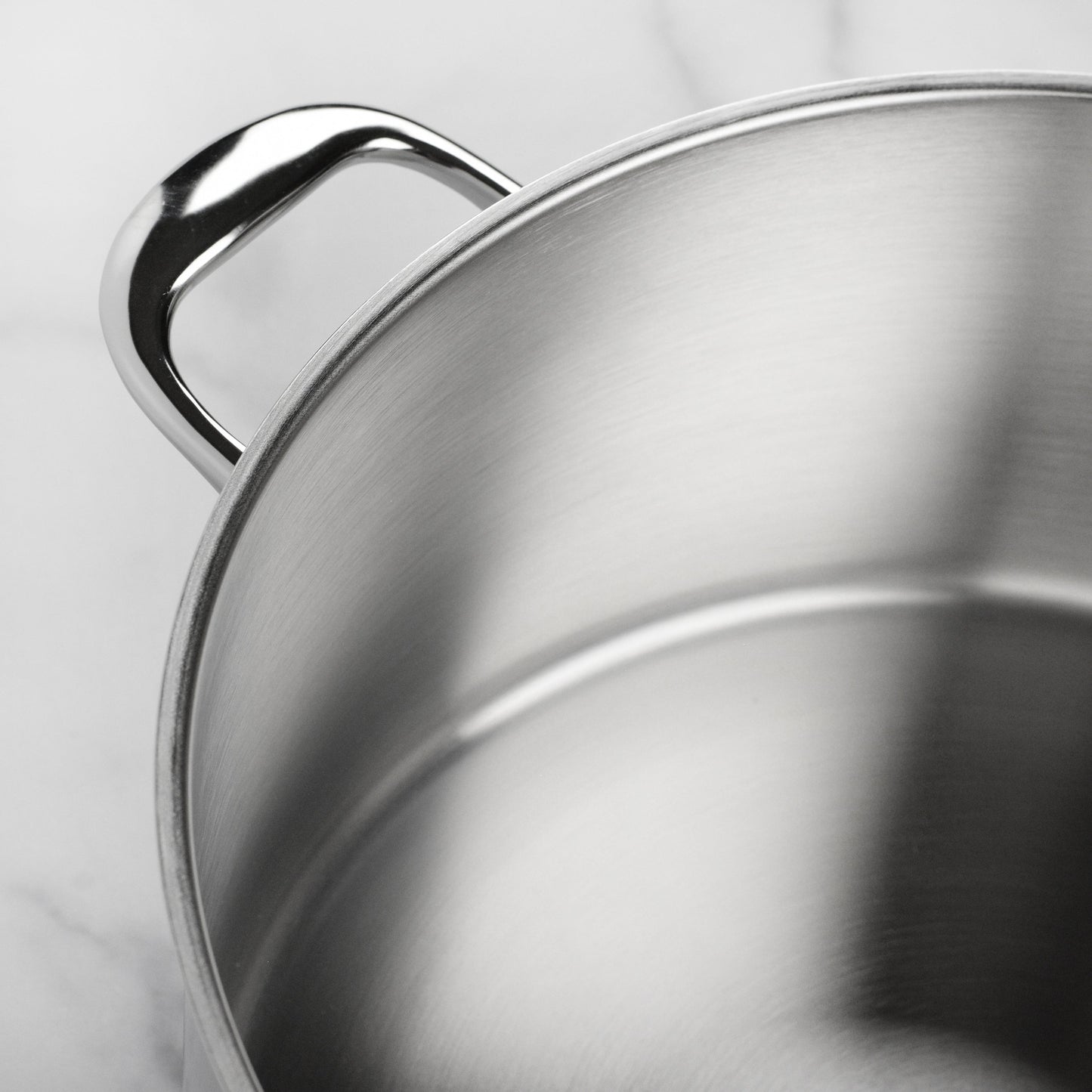 Demeyere Atlantis 5.5-quart Stainless Steel Dutch Oven