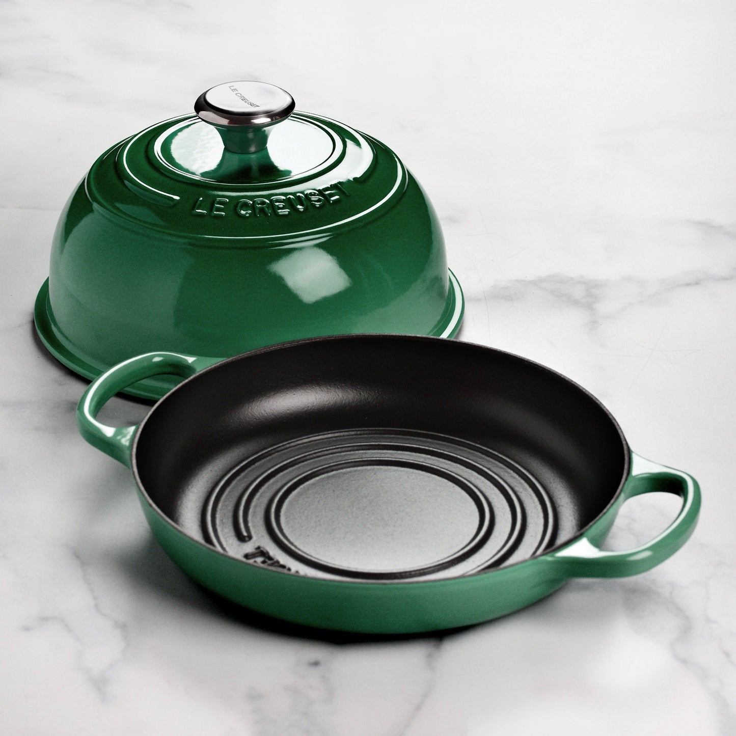 Le Creuset Signature Cast Iron 9.5" Artichaut Bread Oven