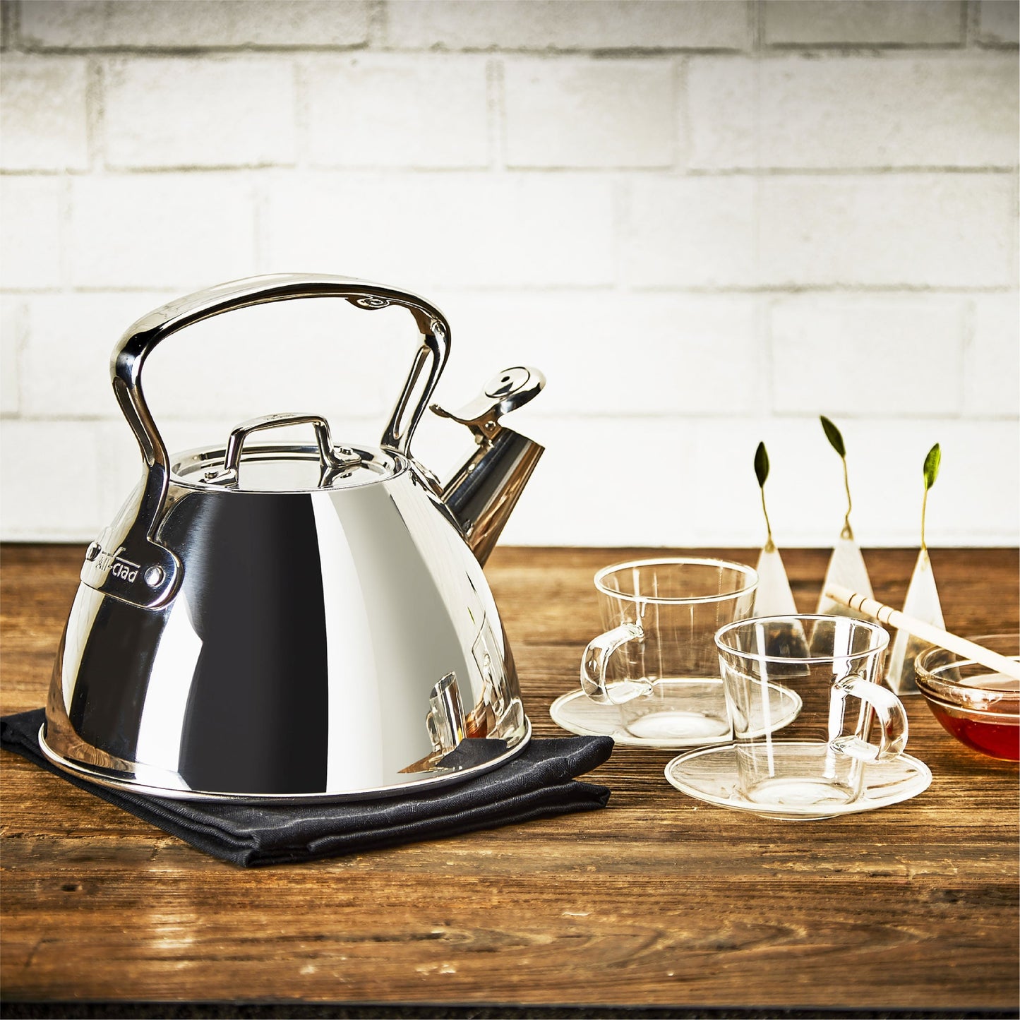 All-Clad 2-quart Whistling Tea Kettle