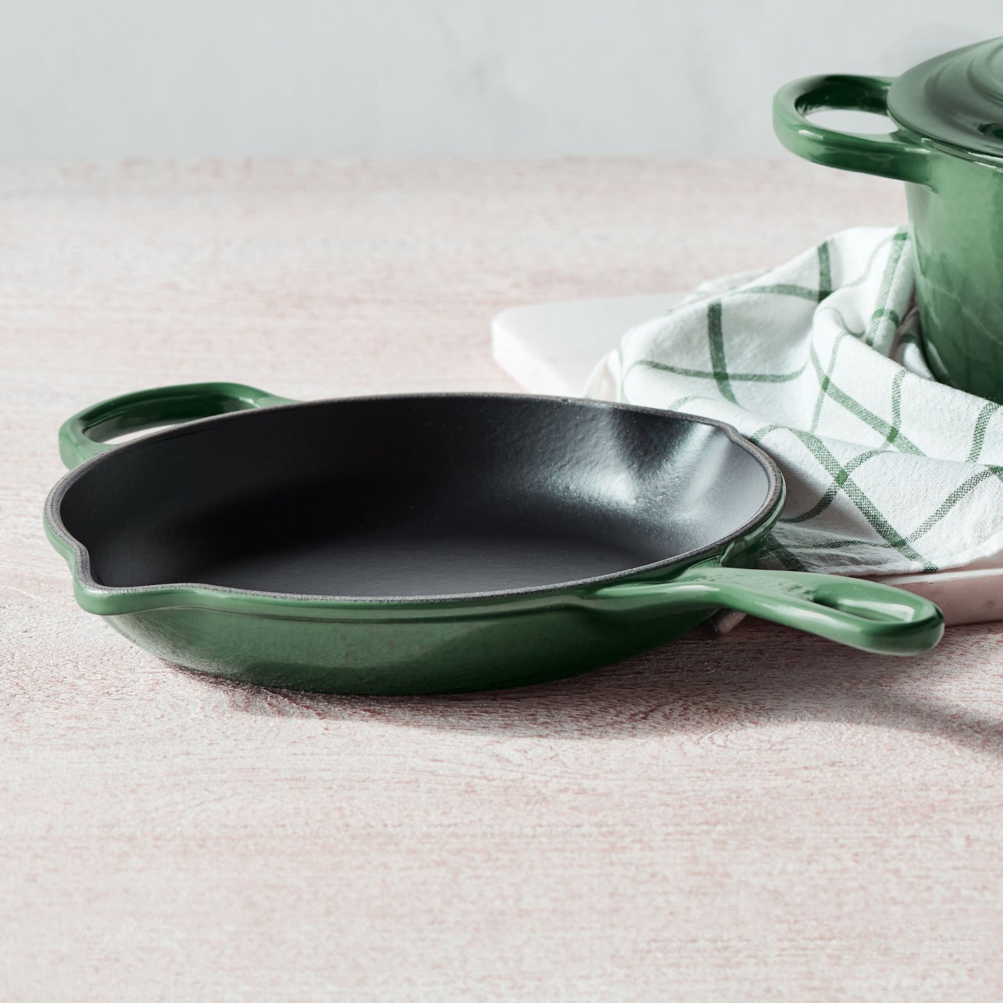 Le Creuset Signature Cast Iron 9" Artichaut Skillet