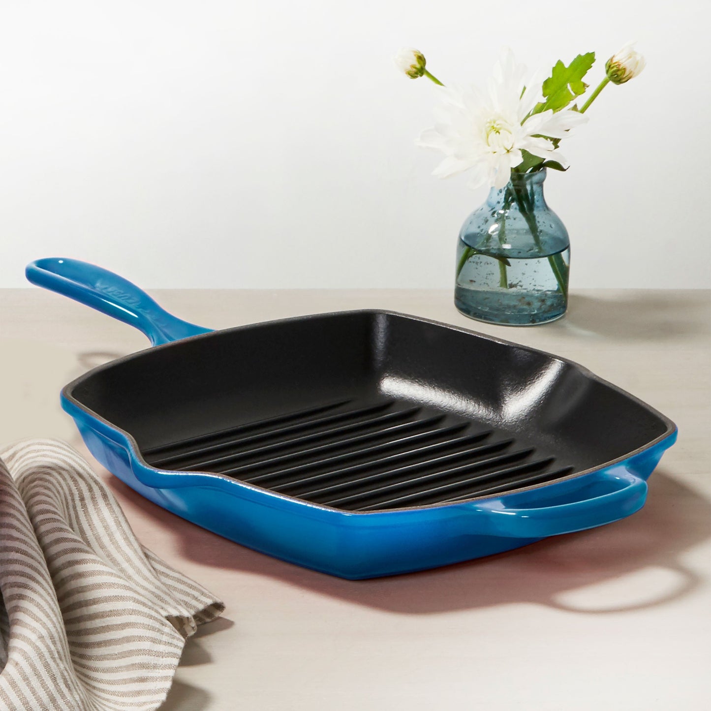 Le Creuset Signature Cast Iron 10.25" Marseille Square Grill Pan