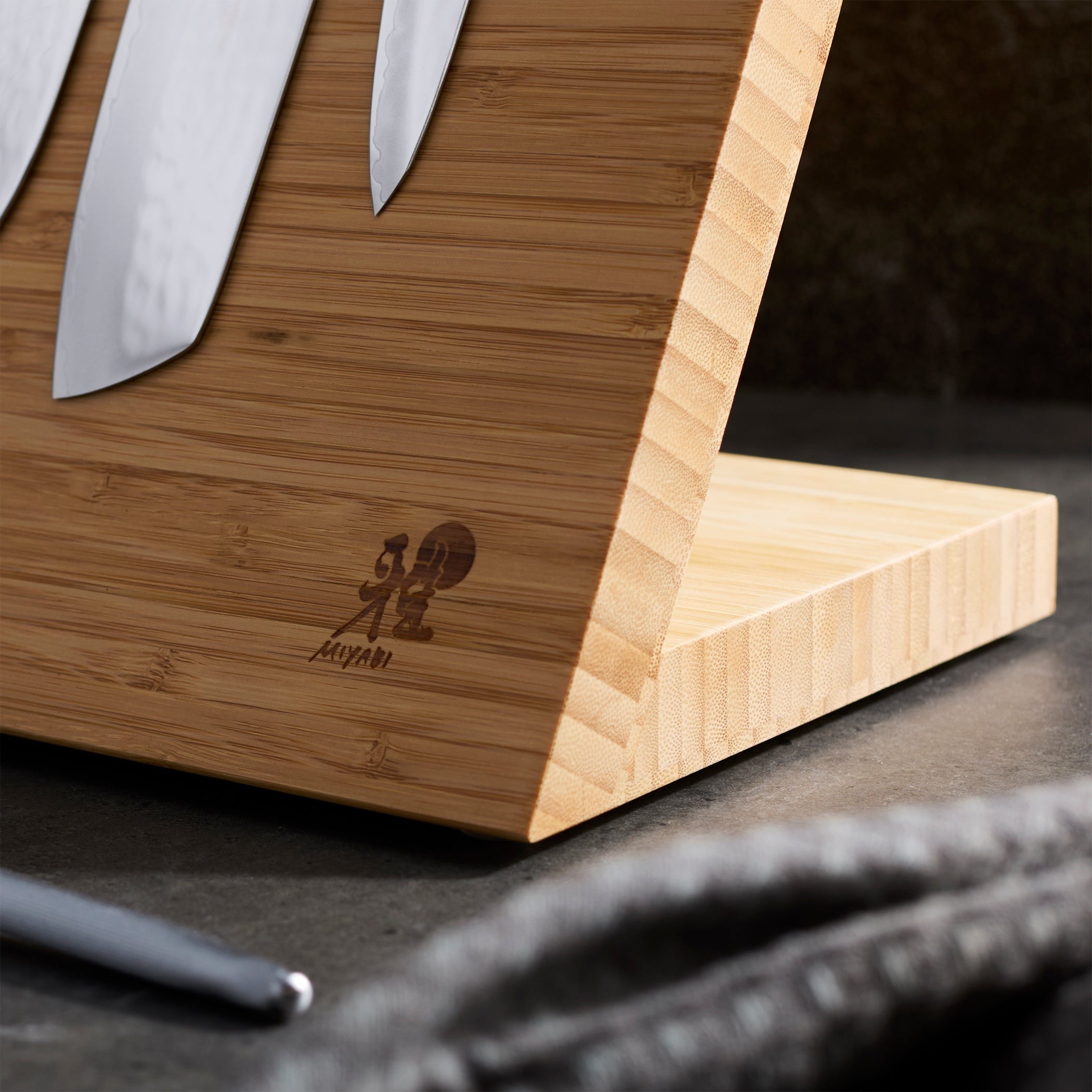 Miyabi Hisho 10 Piece Magnetic Easel Knife Block Set