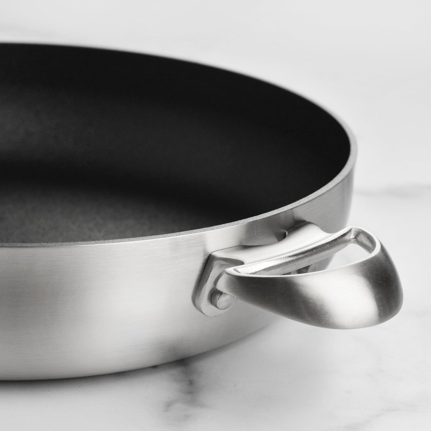 Scanpan CX+ 5.5-quart Stainless Steel Nonstick Braiser