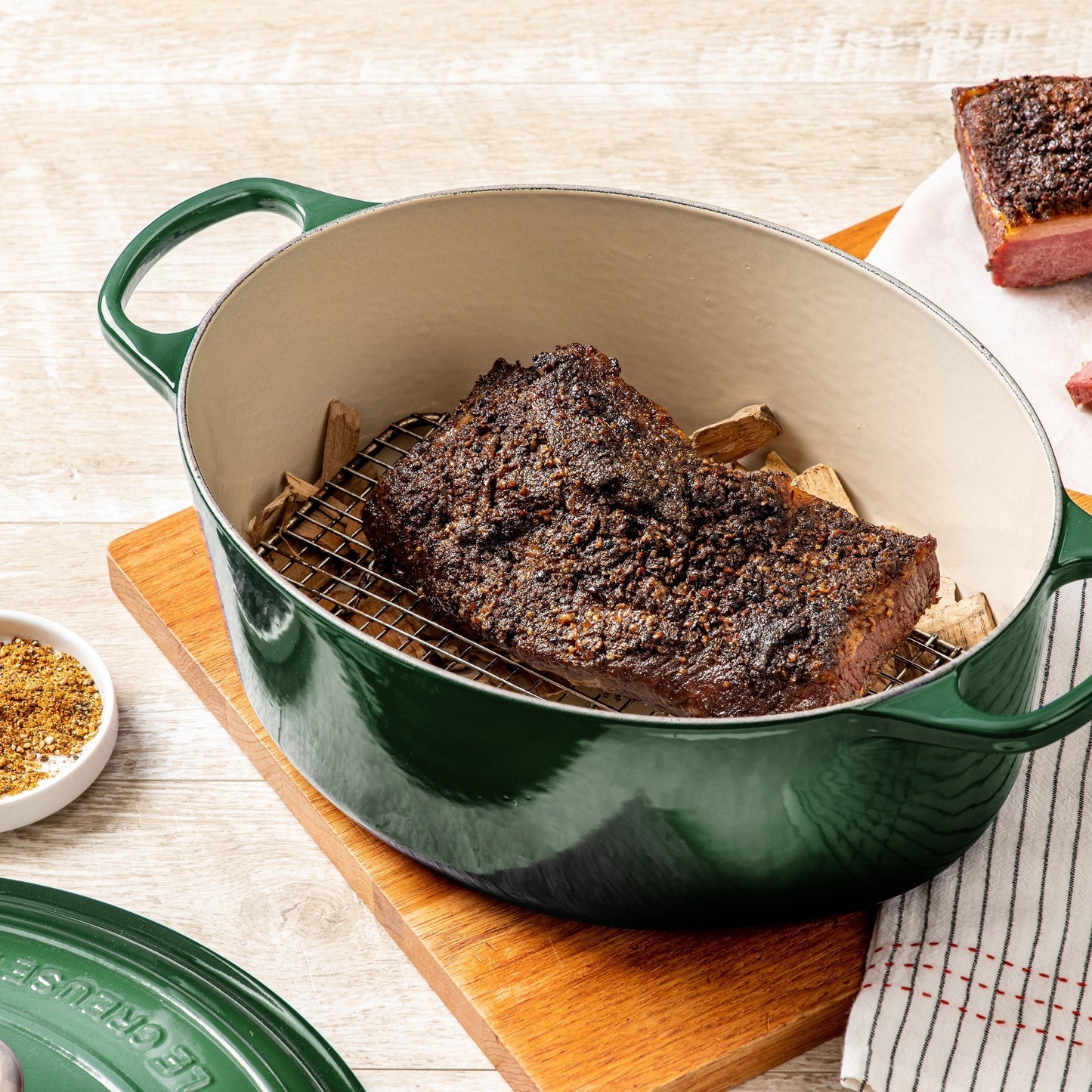Le Creuset Signature Cast Iron 15.5-quart Artichaut Oval Dutch Oven