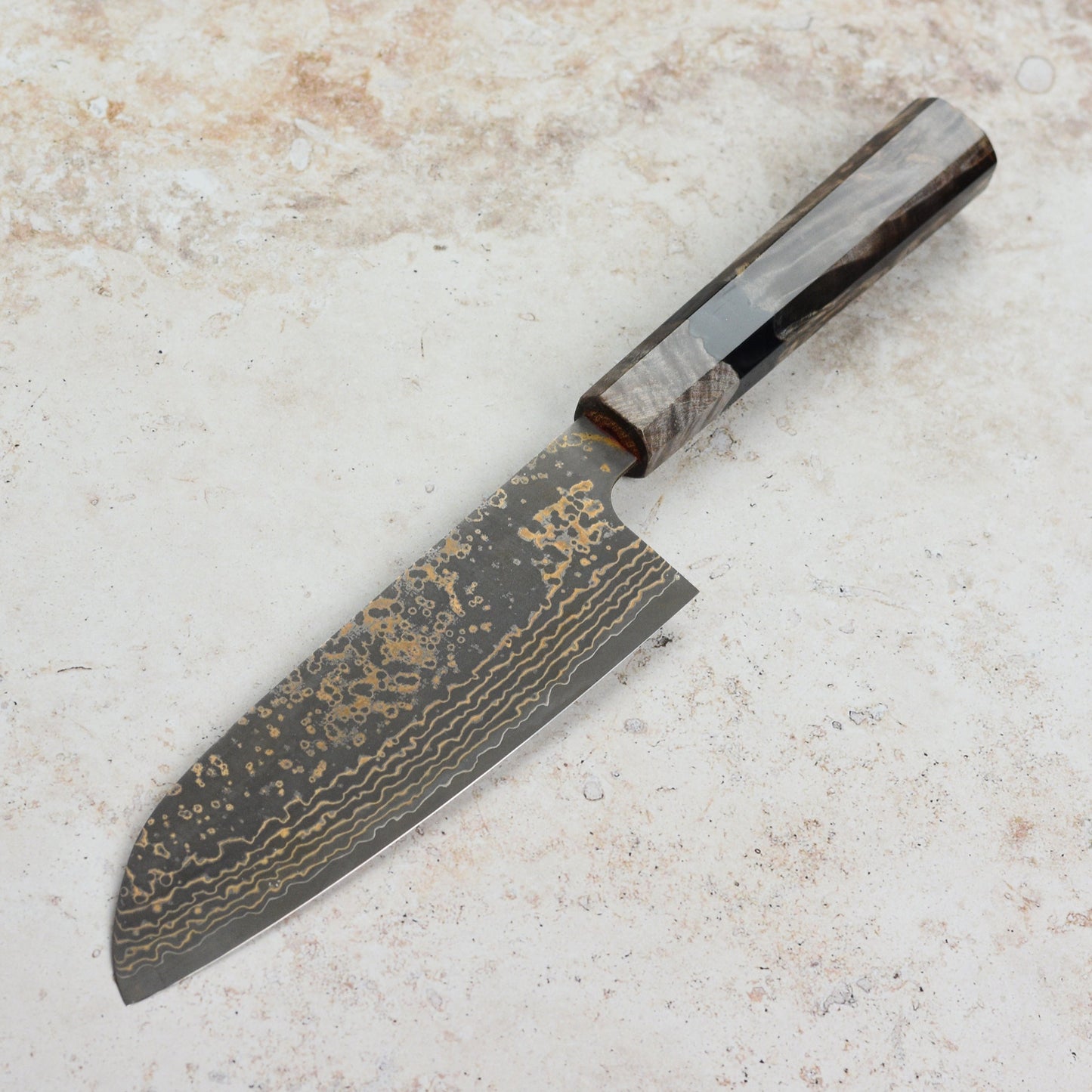Saji Black Gold Damascus 6.5" Santoku, Stabilized Birch