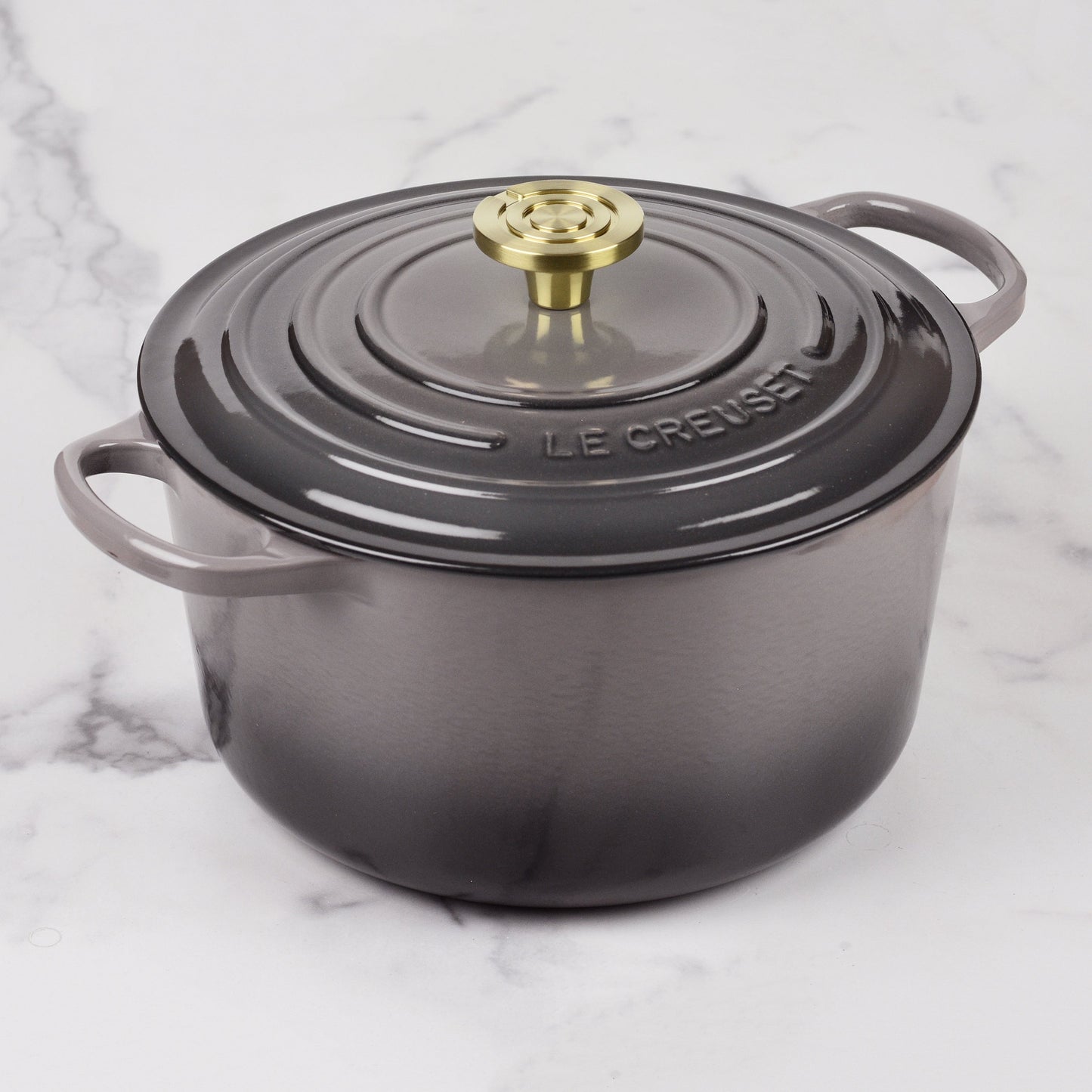 Le Creuset Signature Cast Iron 6.5-quart Oyster Round Deep Oven with Light Gold Crucible Knob