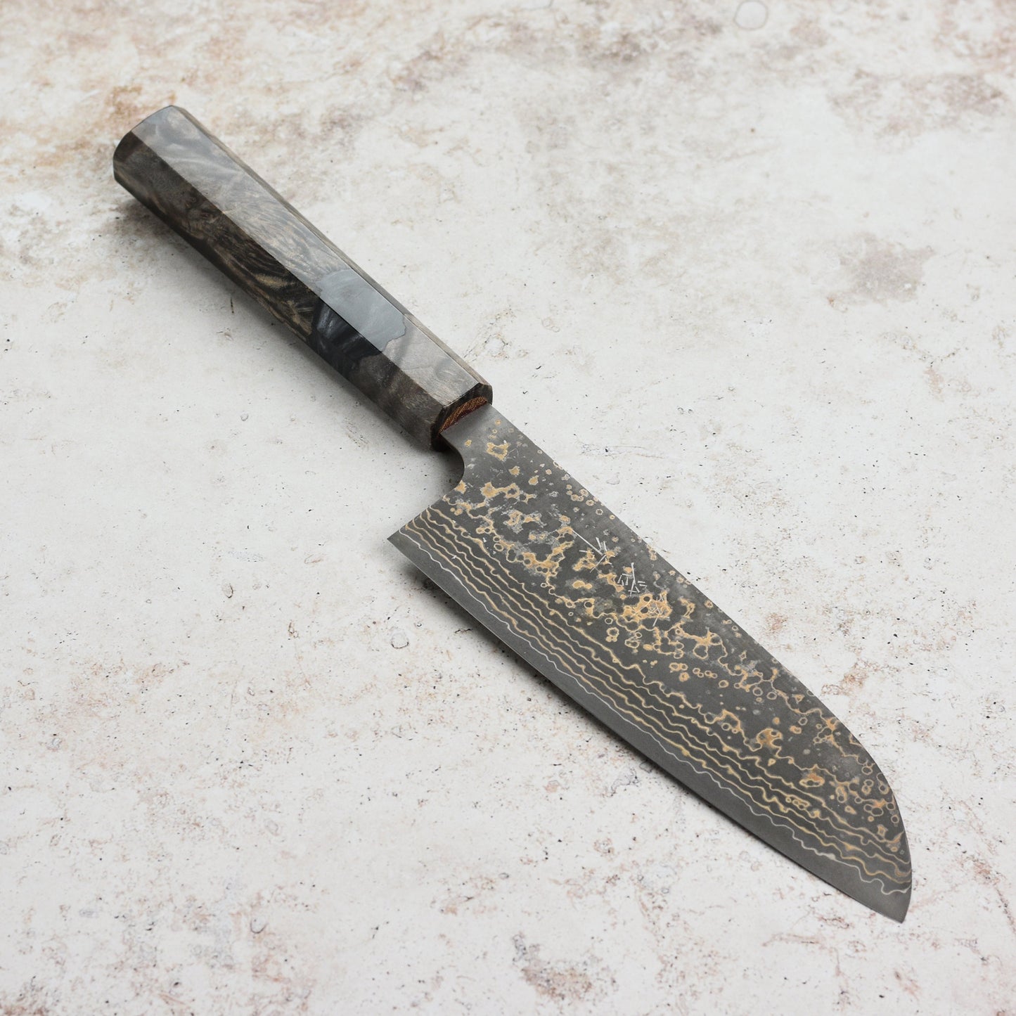 Saji Black Gold Damascus 6.5" Santoku, Stabilized Birch