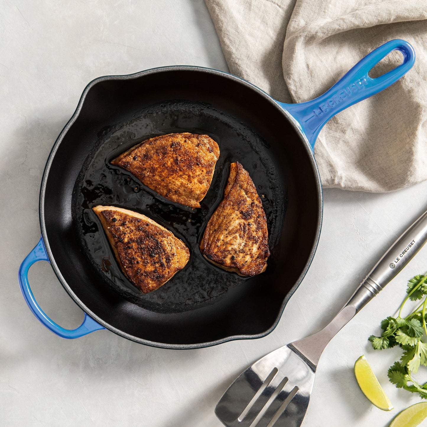 Le Creuset Signature Cast Iron 9" Marseille Skillet