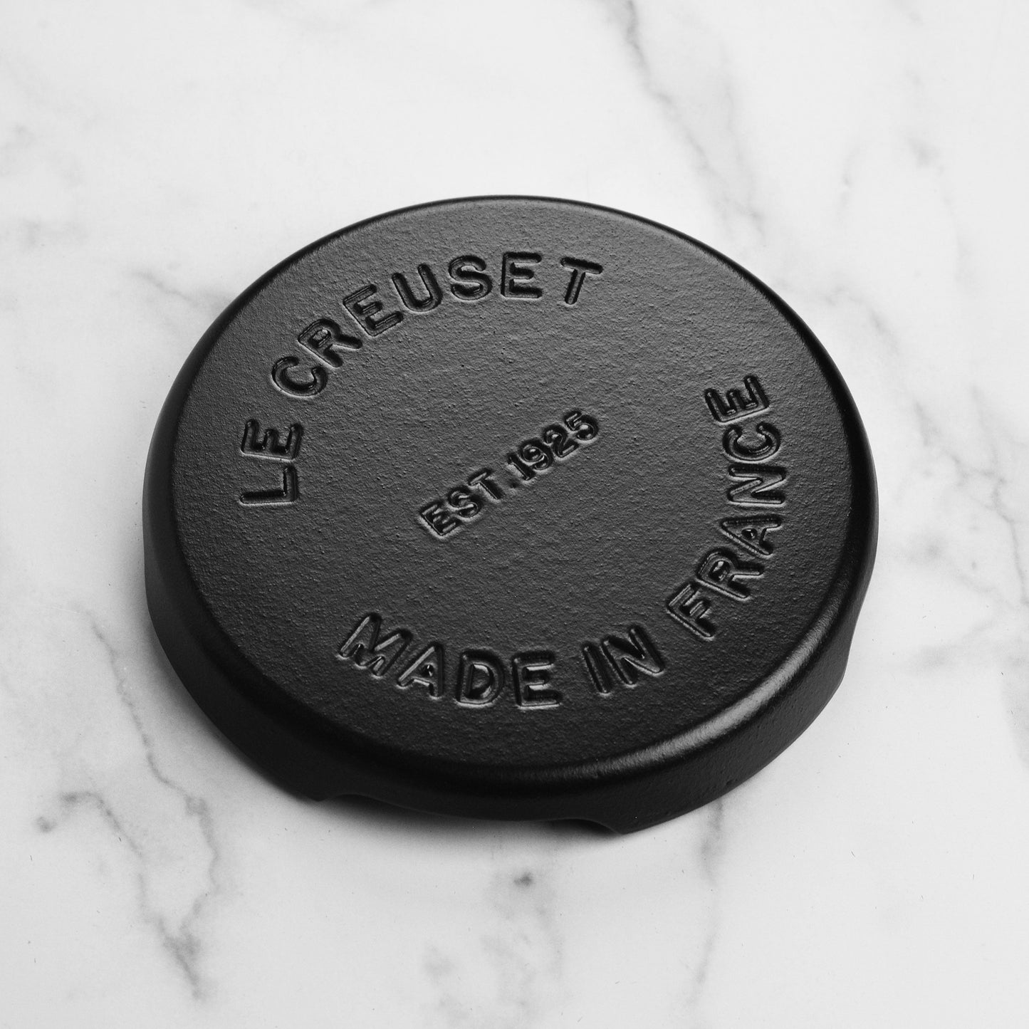 Le Creuset Signature Cast Iron 8.8" Licorice Round Trivet