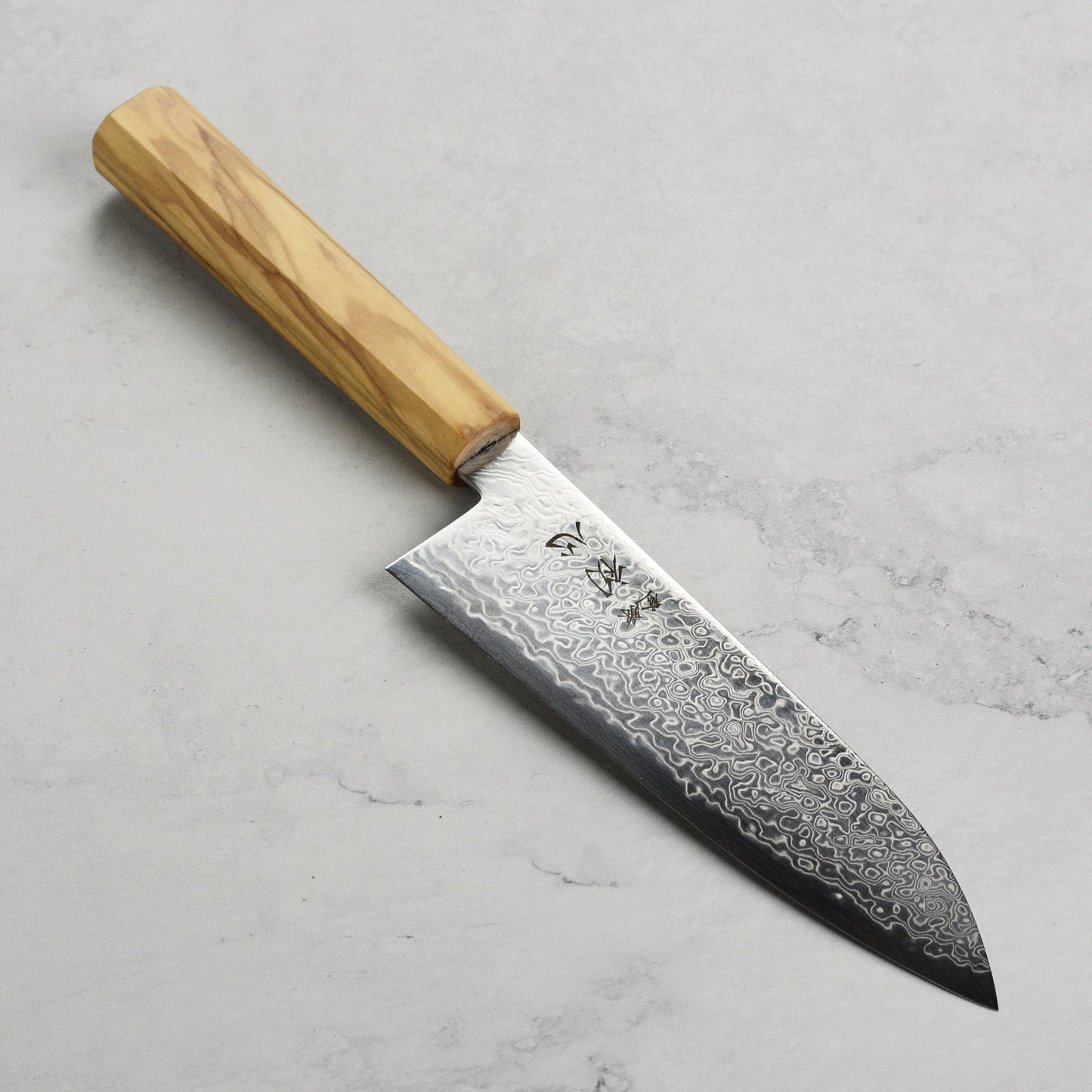 Hatsukokoro Ryuhyo SG2 Damascus 7" Santoku, Olivewood