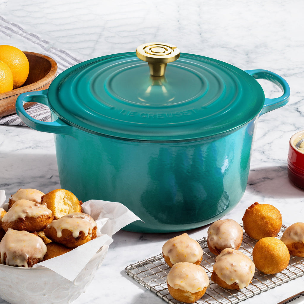 Le Creuset Signature Cast Iron 6.5-quart Bleu Riviera Round Deep Oven with Light Gold Crucible Knob