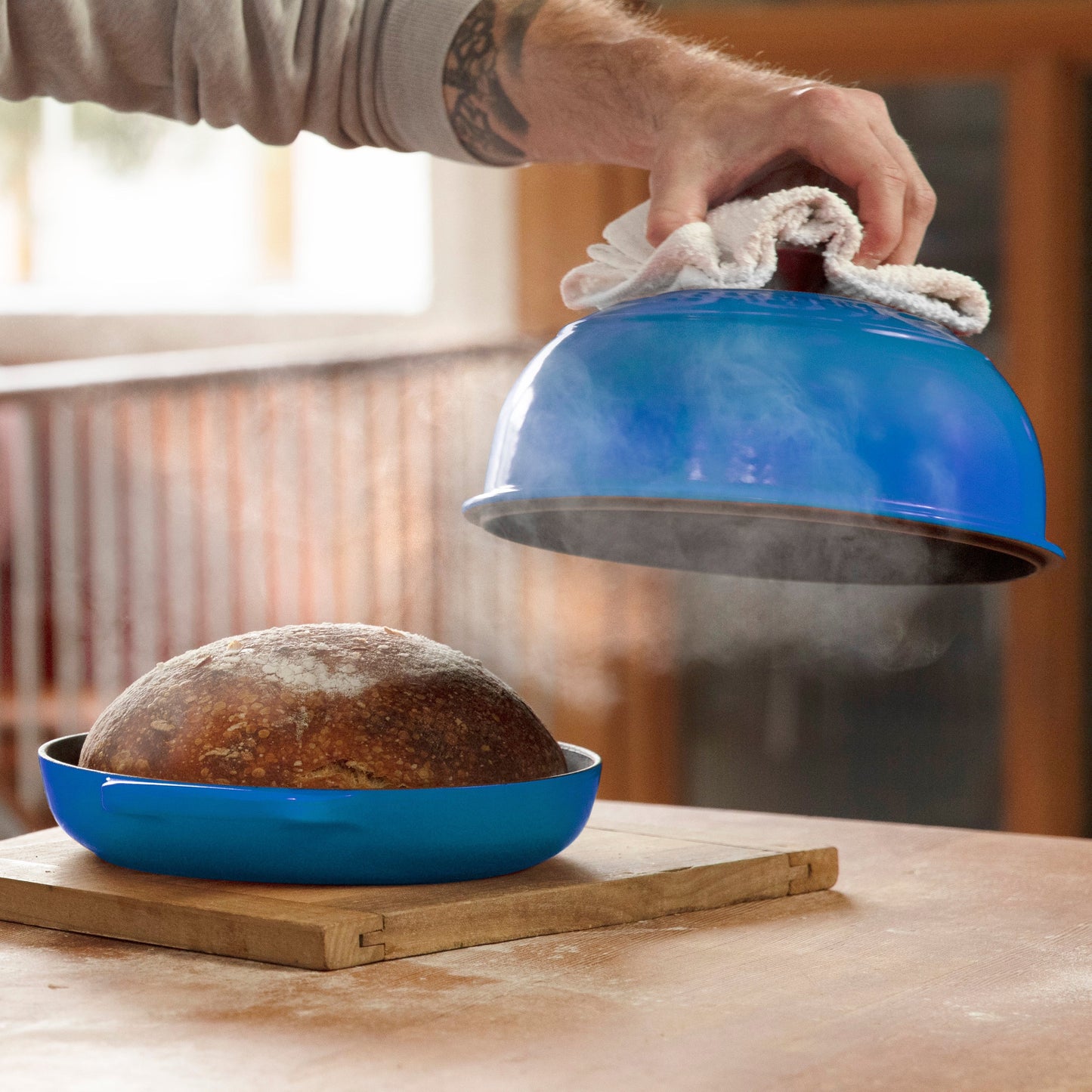 Le Creuset Signature Cast Iron 9.5" Marseille Bread Oven
