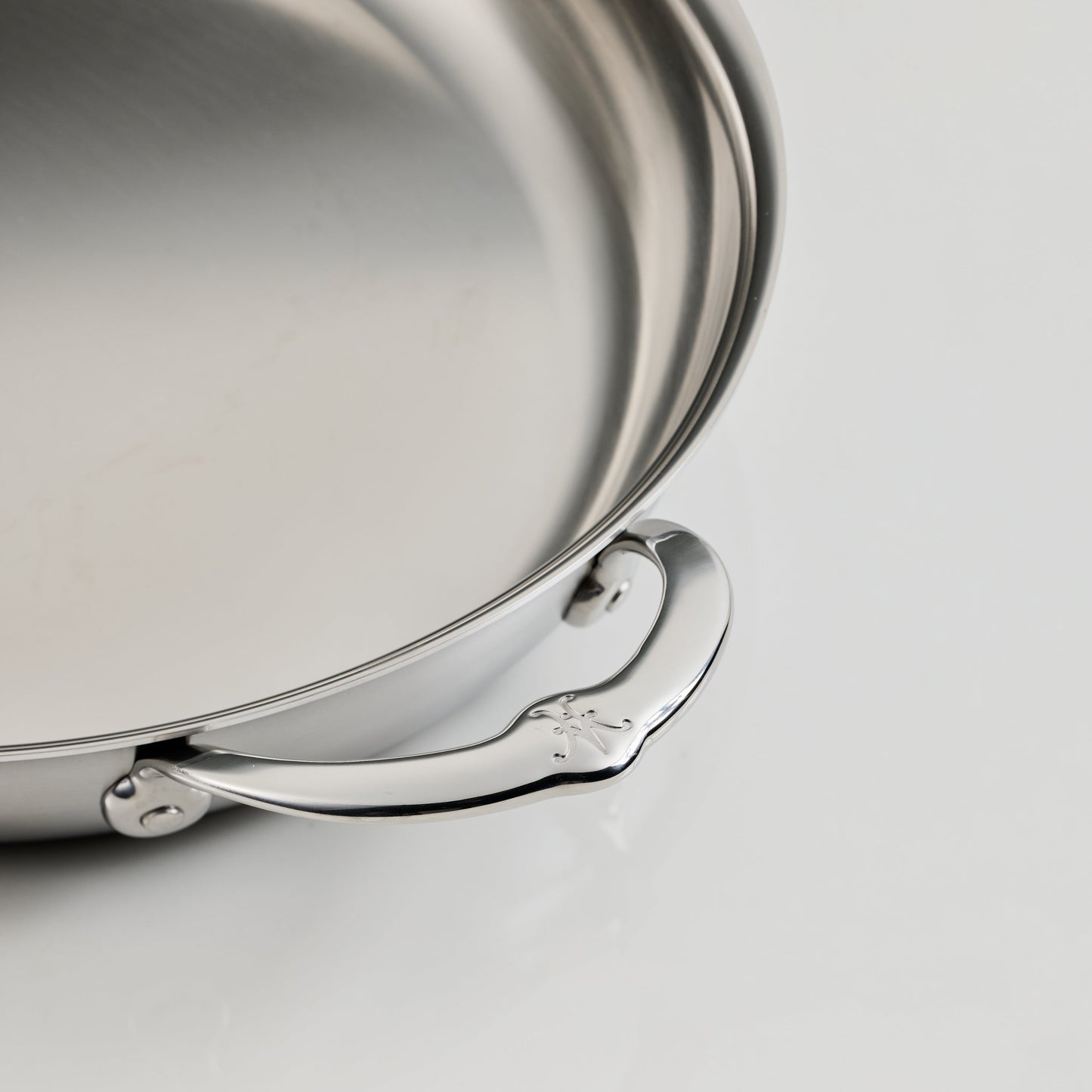 Hestan Tri-Ply Oval Roasting Pan, 17.5x14"
