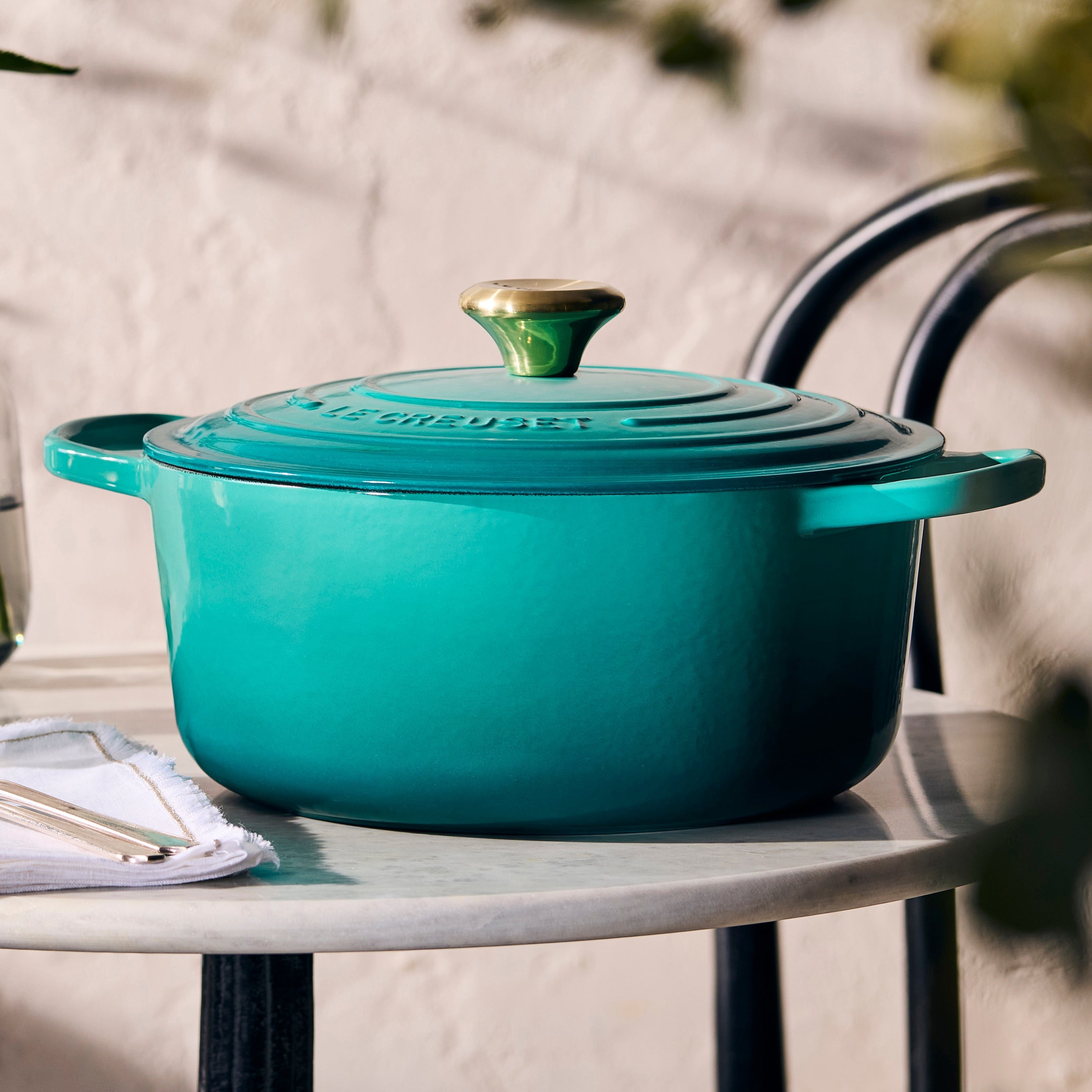 Le Creuset Signature Cast Iron 5.5-quart Bleu Riviera Round Dutch Oven