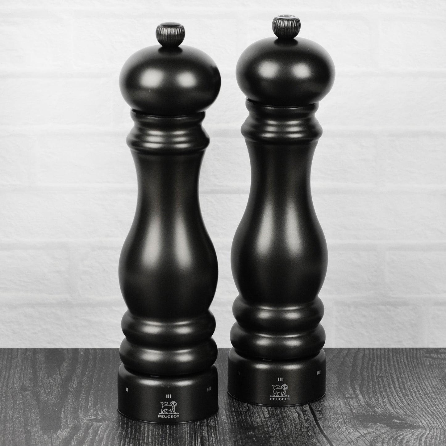 Peugeot Paris Carbone 8.75" u'Select Salt & Pepper Mill Set