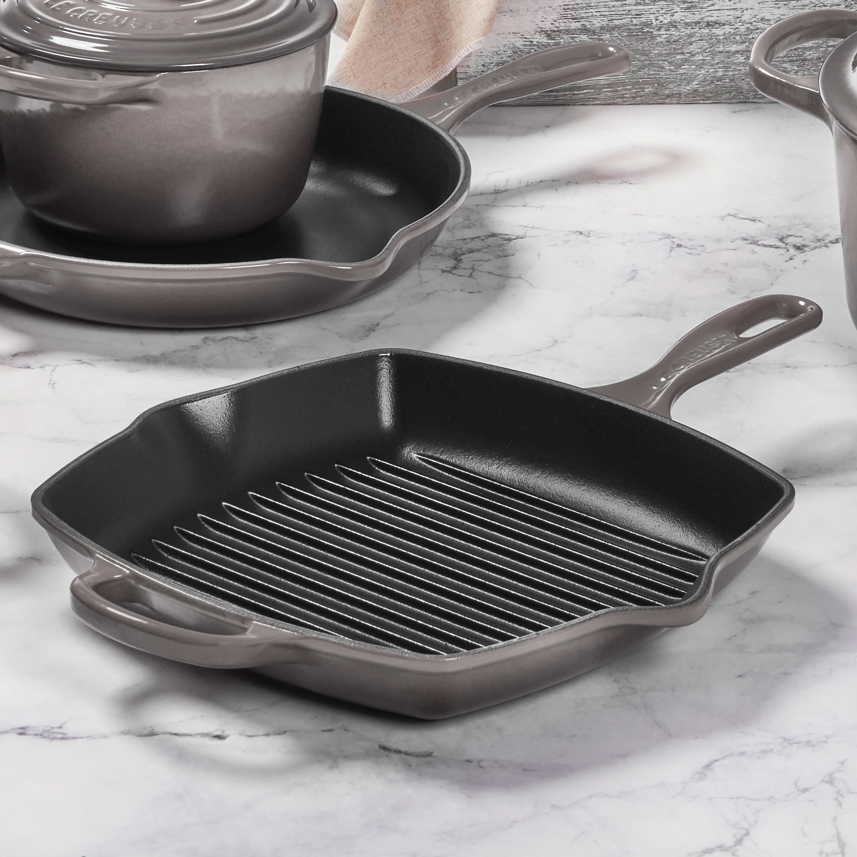 Le Creuset Signature Cast Iron Oyster 5 Piece Cookware Set